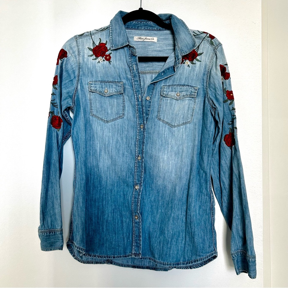 mavi jeans embroidered flowers buttown down shirt chambray